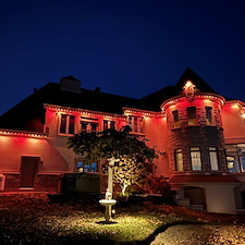 Une-Installation-blouissante-dclairage-Extrieur-Permanent-Montreal-Qc-avec-Gemstone-Lights 2